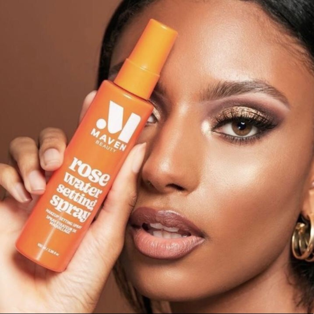 ❤️MAVEN BEAUTY ROSE WATER SETTING SPRAY❤️